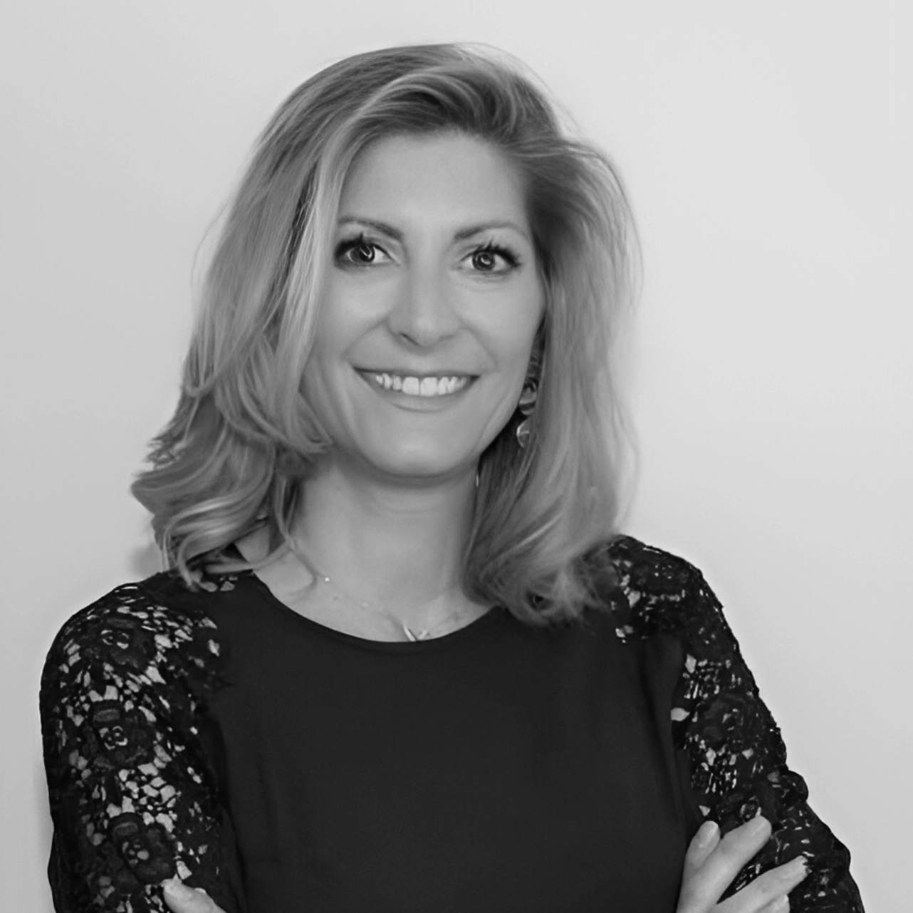 Clinical Outcomes With a Bessel Beam-Based Extend Lens in France